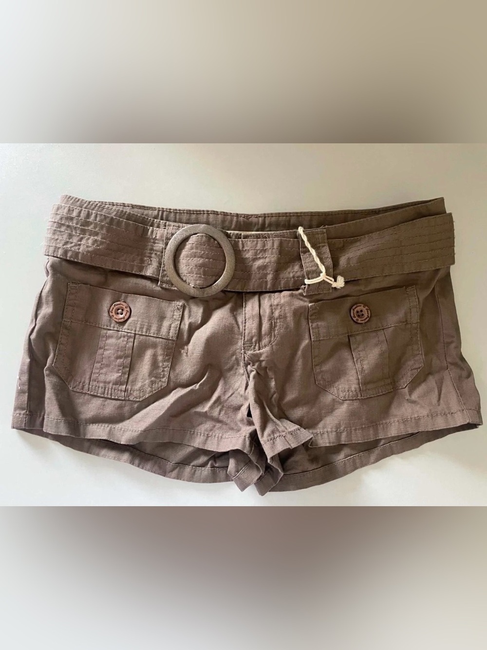 NWT Y2K VTG TRUE FREEDOM Juniors Short Shorts/Belted/Cargo in Dark Taupe
